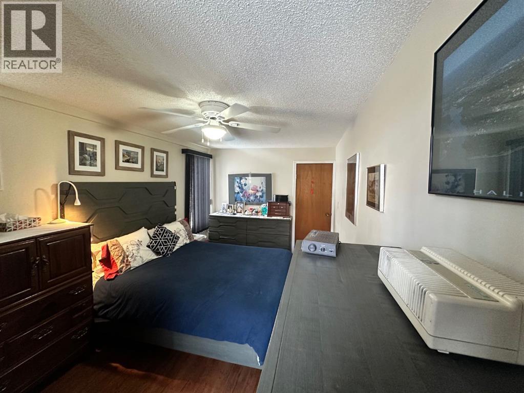 Single Family House for Sale in   Avenue NE Crescent Heights Calgary 