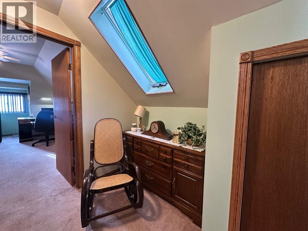 Single Family House for Sale in   Avenue NE Crescent Heights Calgary 