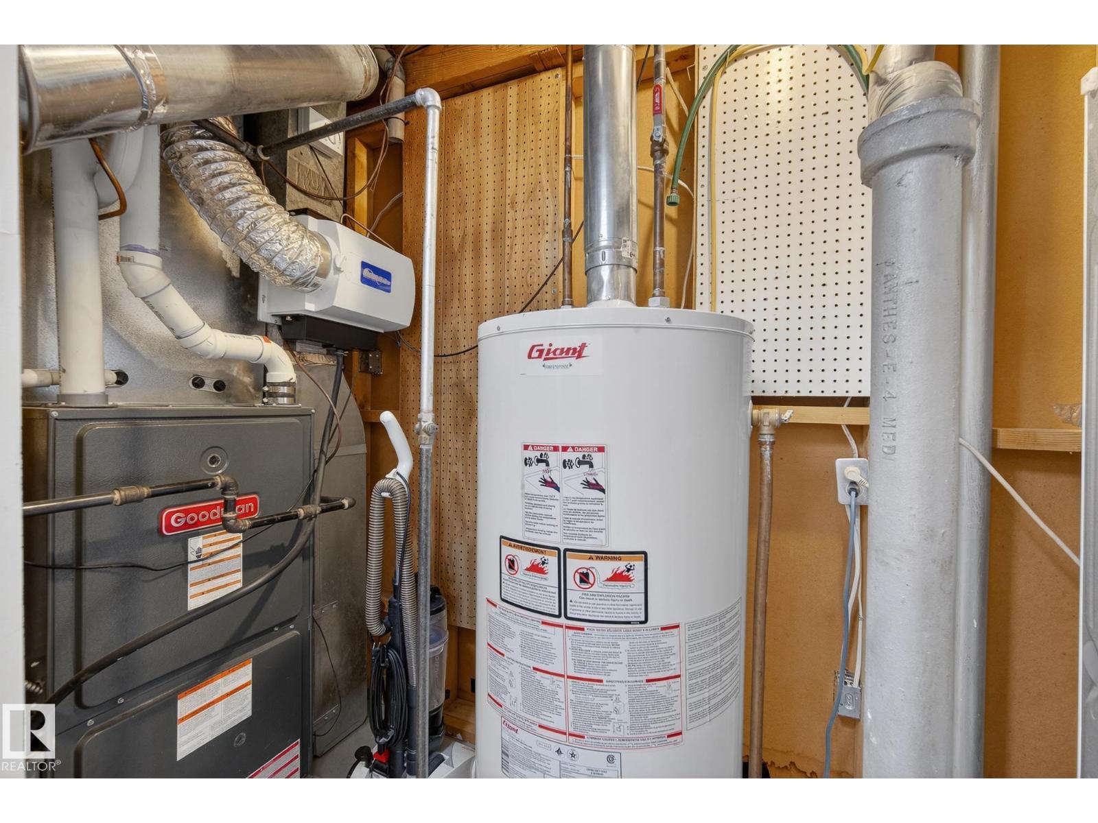 6819 83 AV NW, Edmonton