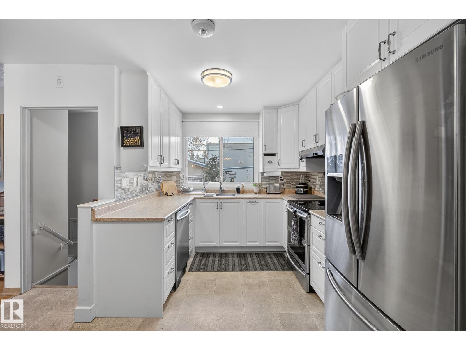 6819 83 AV NW, Edmonton