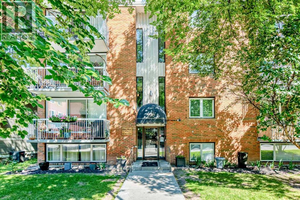 Single Family House for Sale in    Avenue SW Mission Calgary 