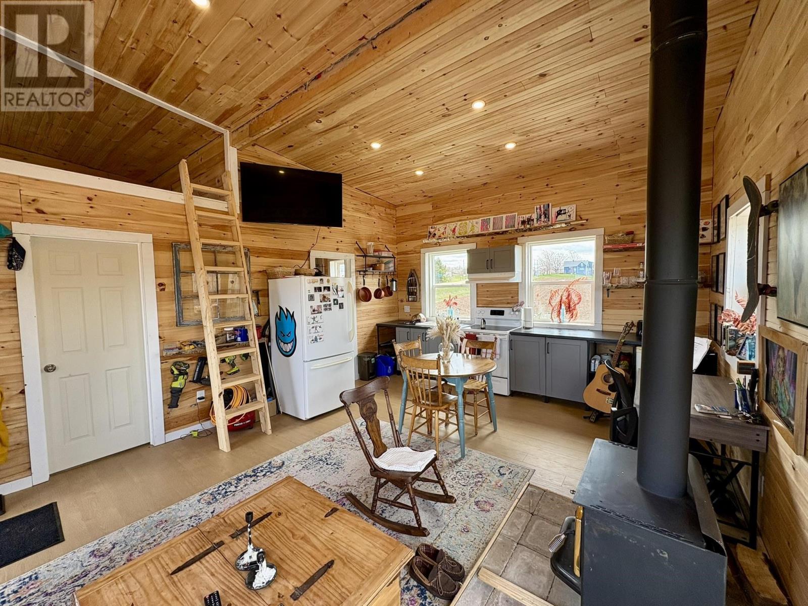 583 BURLINGTON ROAD - 6