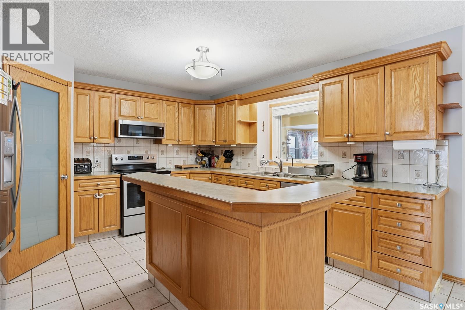 Single Family House 2 Level for Sale in  Wimbledon BAY Regina 