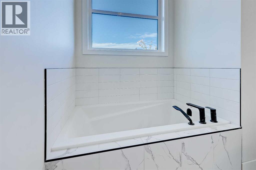 Single Family House for Sale in   Street NW Highland Park Calgary 