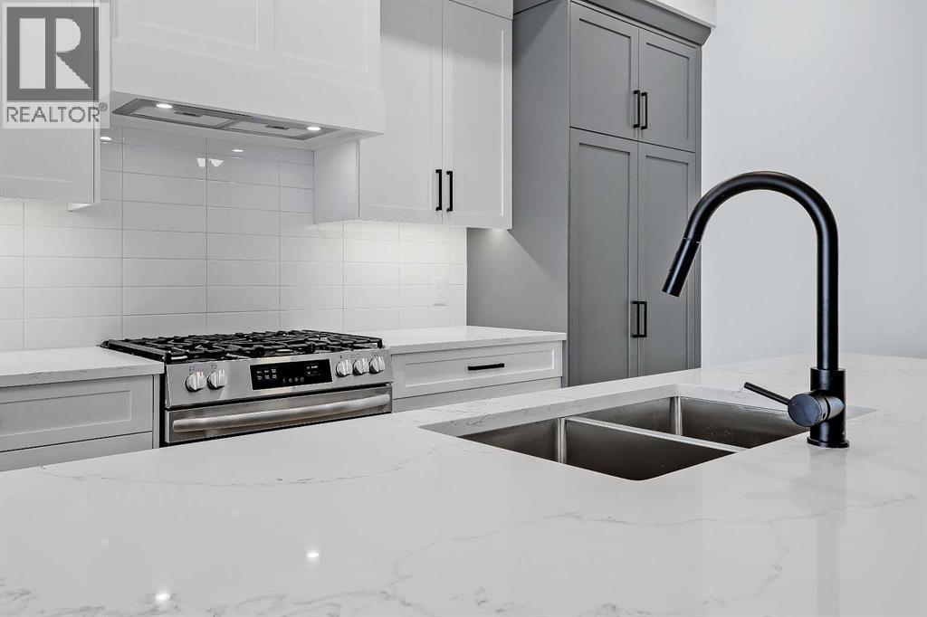 Single Family House for Sale in   Street NW Highland Park Calgary 