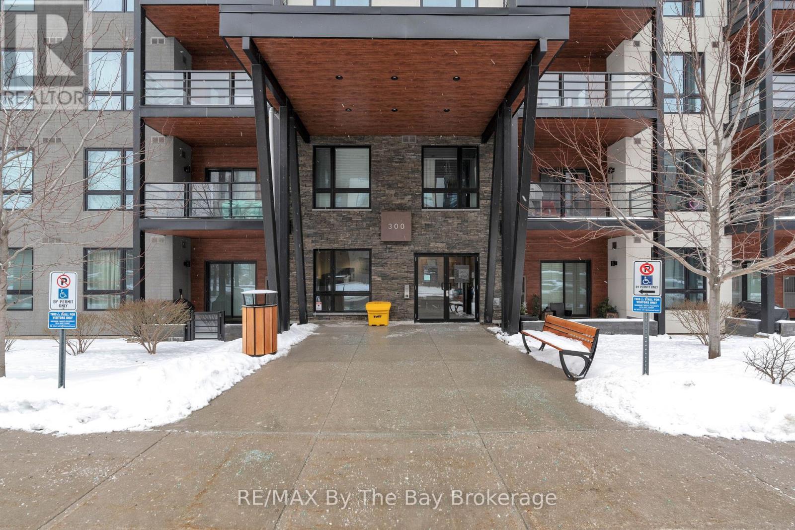 309 - 300 ESSA ROAD - Main photo, Barrie (0 West), Ontario