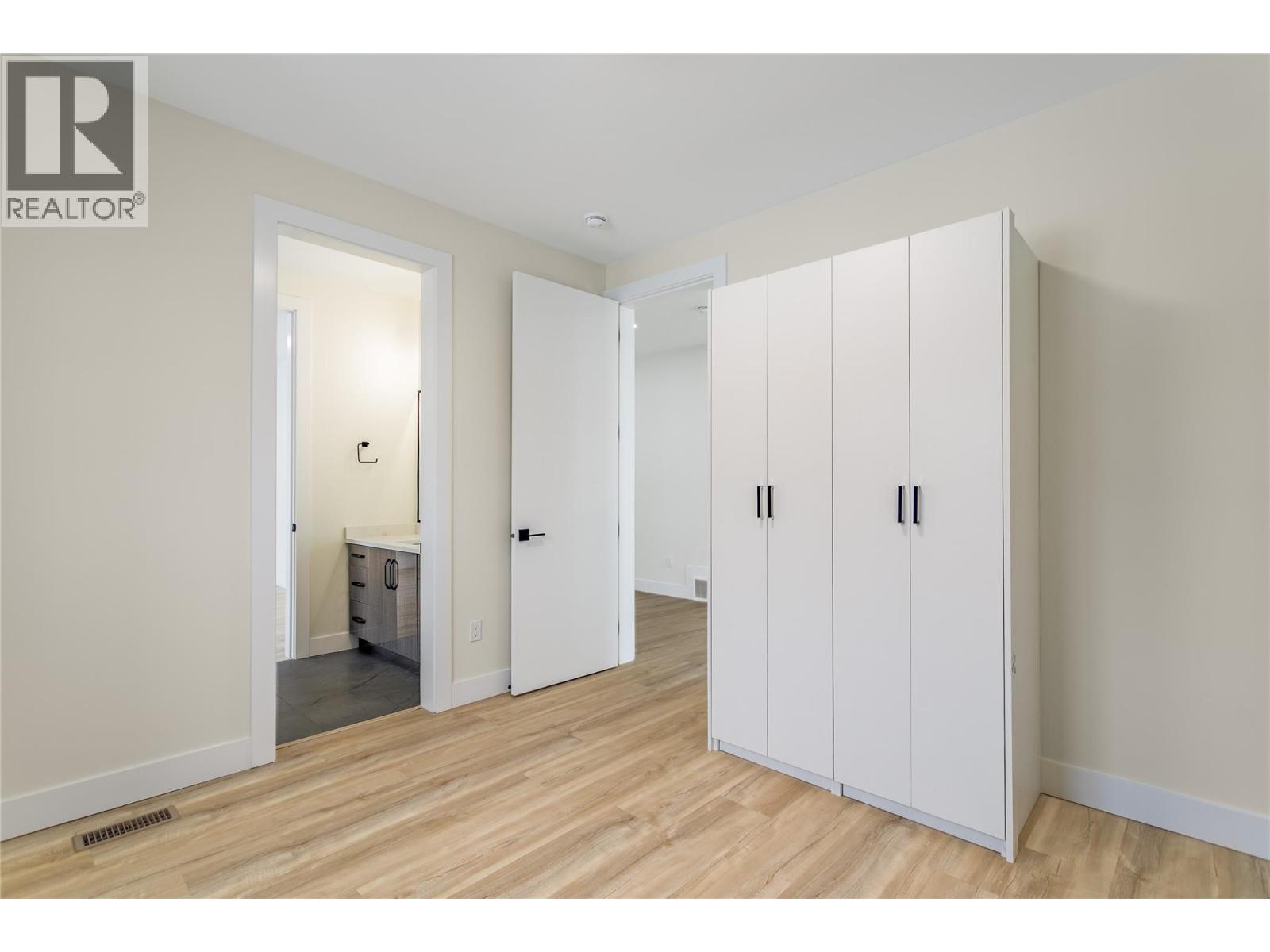  1136 Hume Avenue, Kelowna