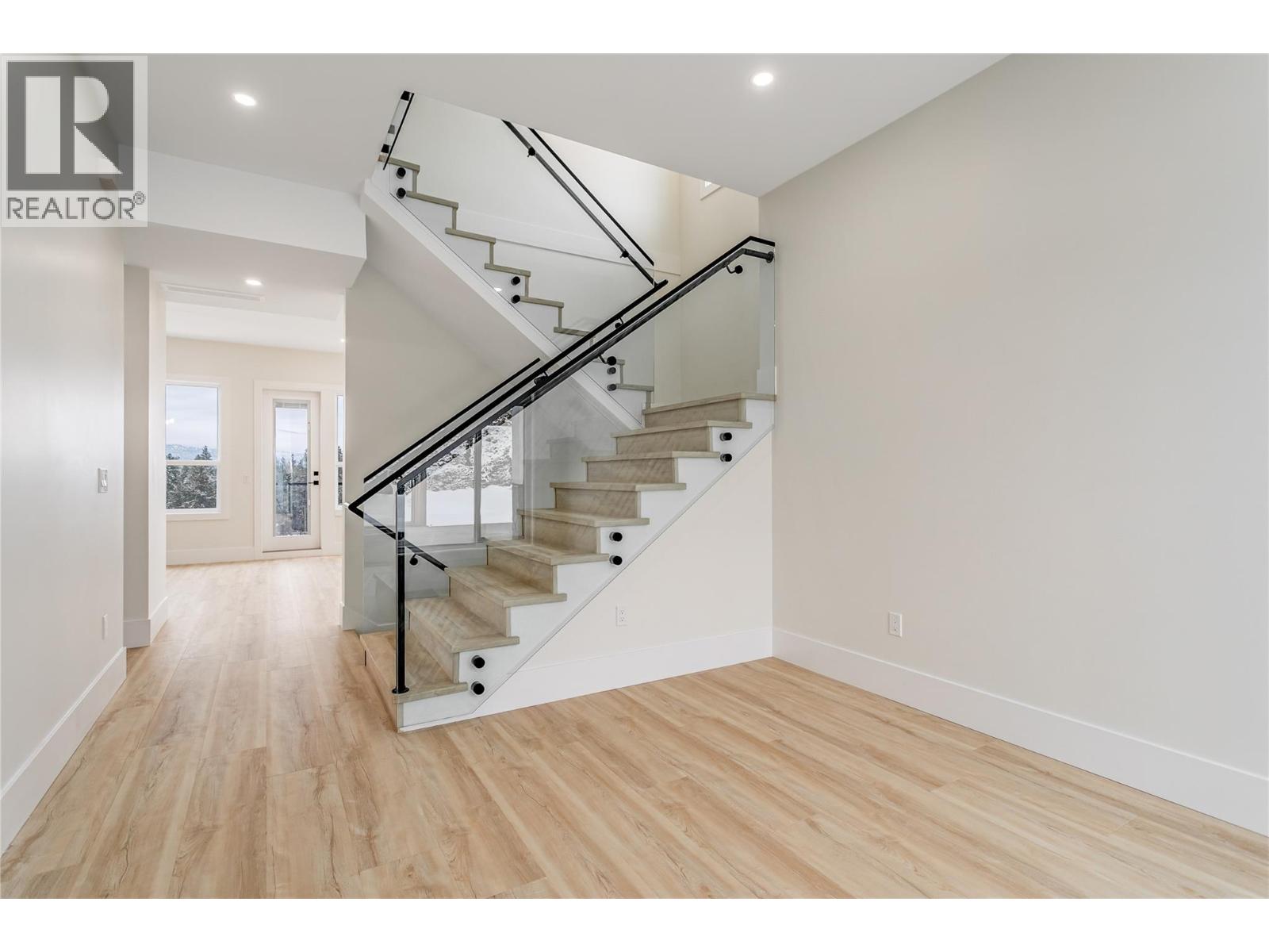  1136 Hume Avenue, Kelowna