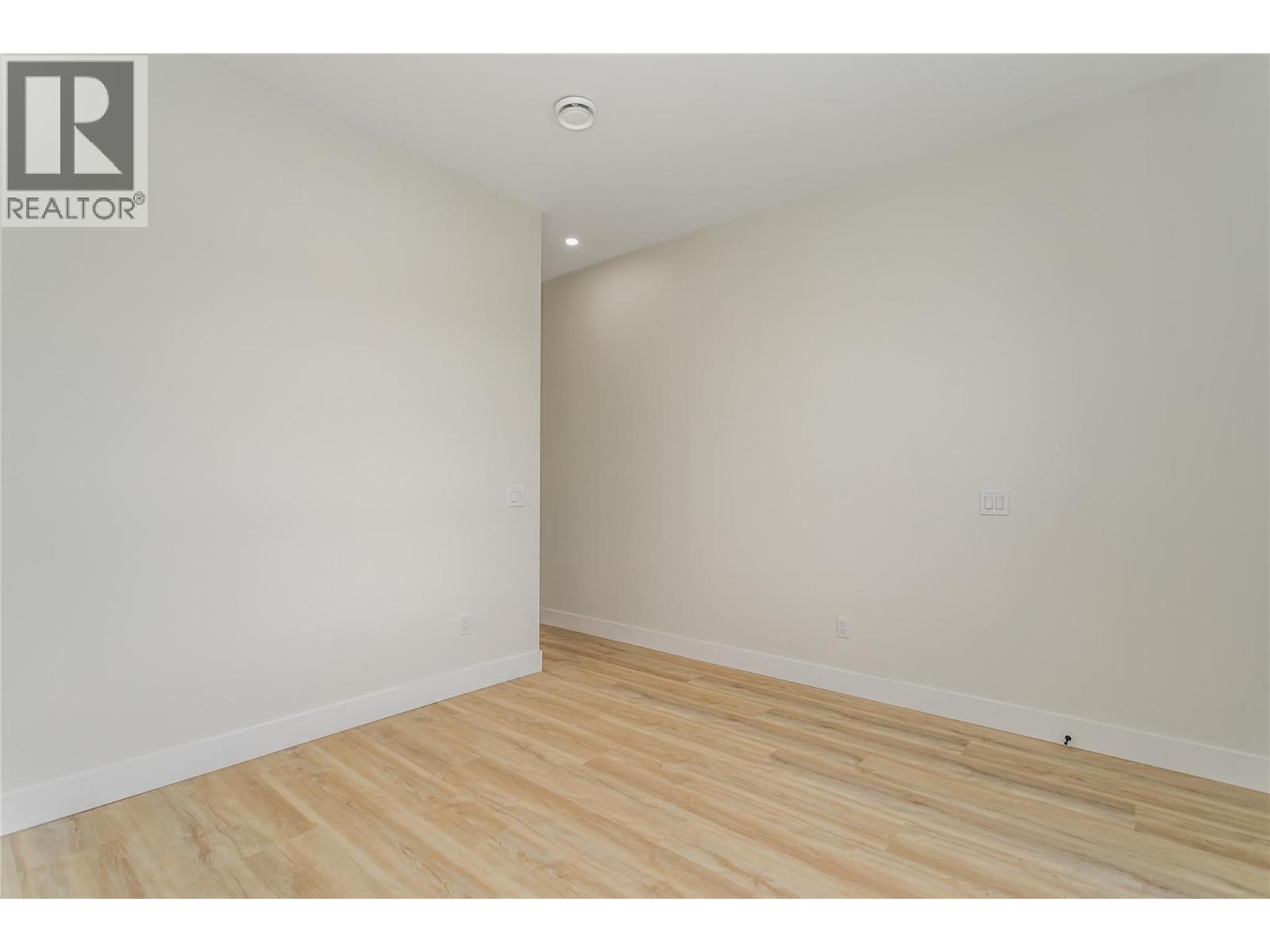 1136 Hume Avenue - 41