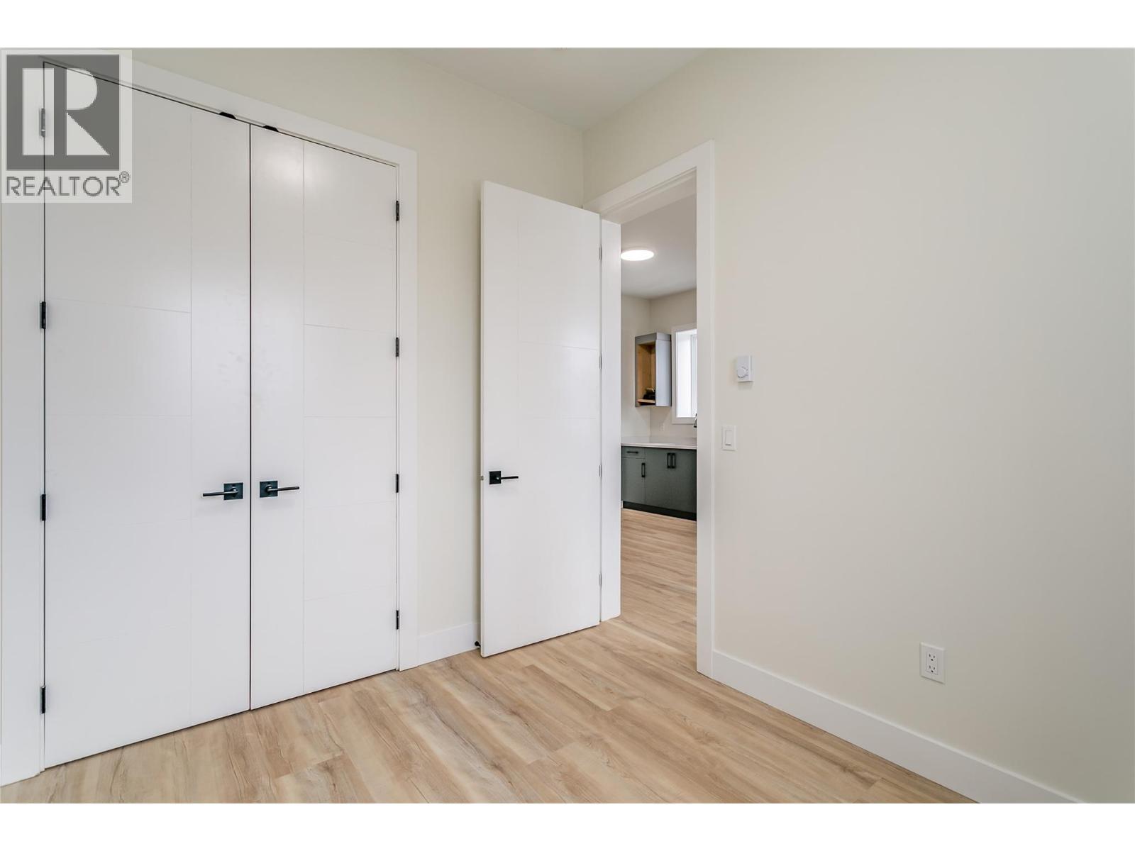 1136 Hume Avenue - 47