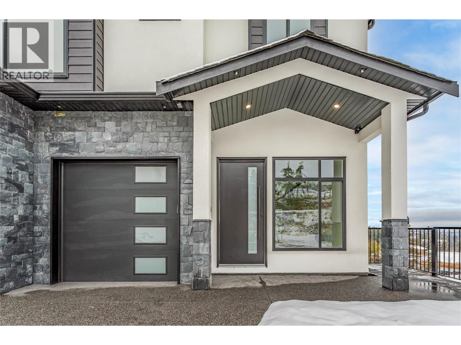  1136 Hume Avenue, Kelowna