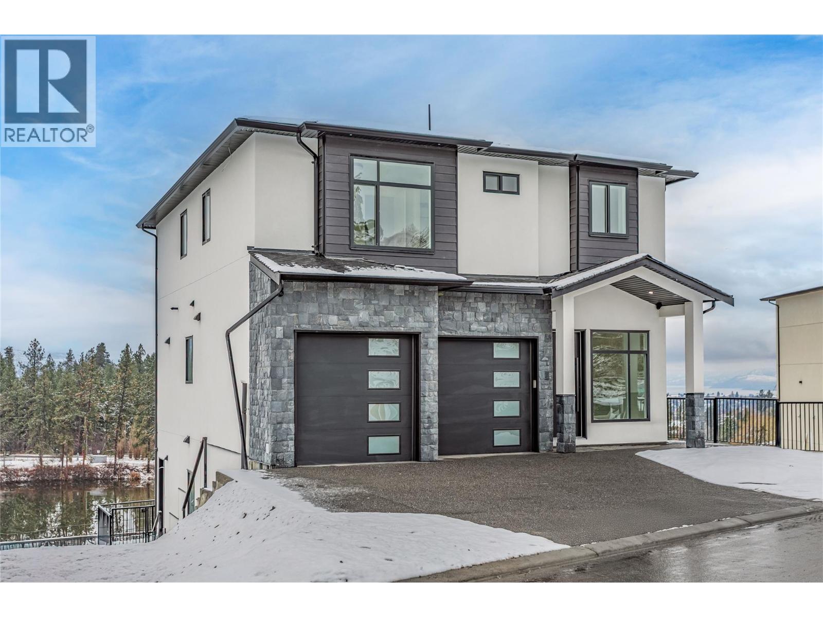  1136 Hume Avenue, Kelowna