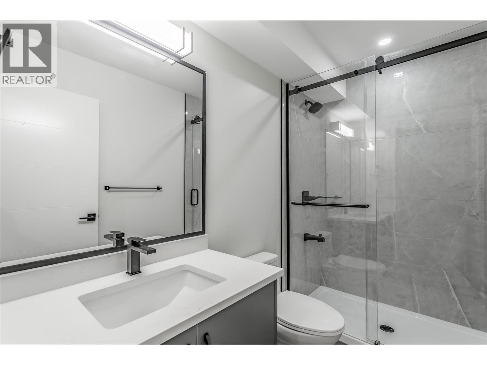 1136 Hume Avenue - 37