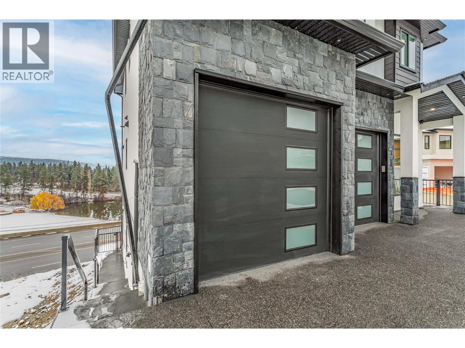  1136 Hume Avenue, Kelowna