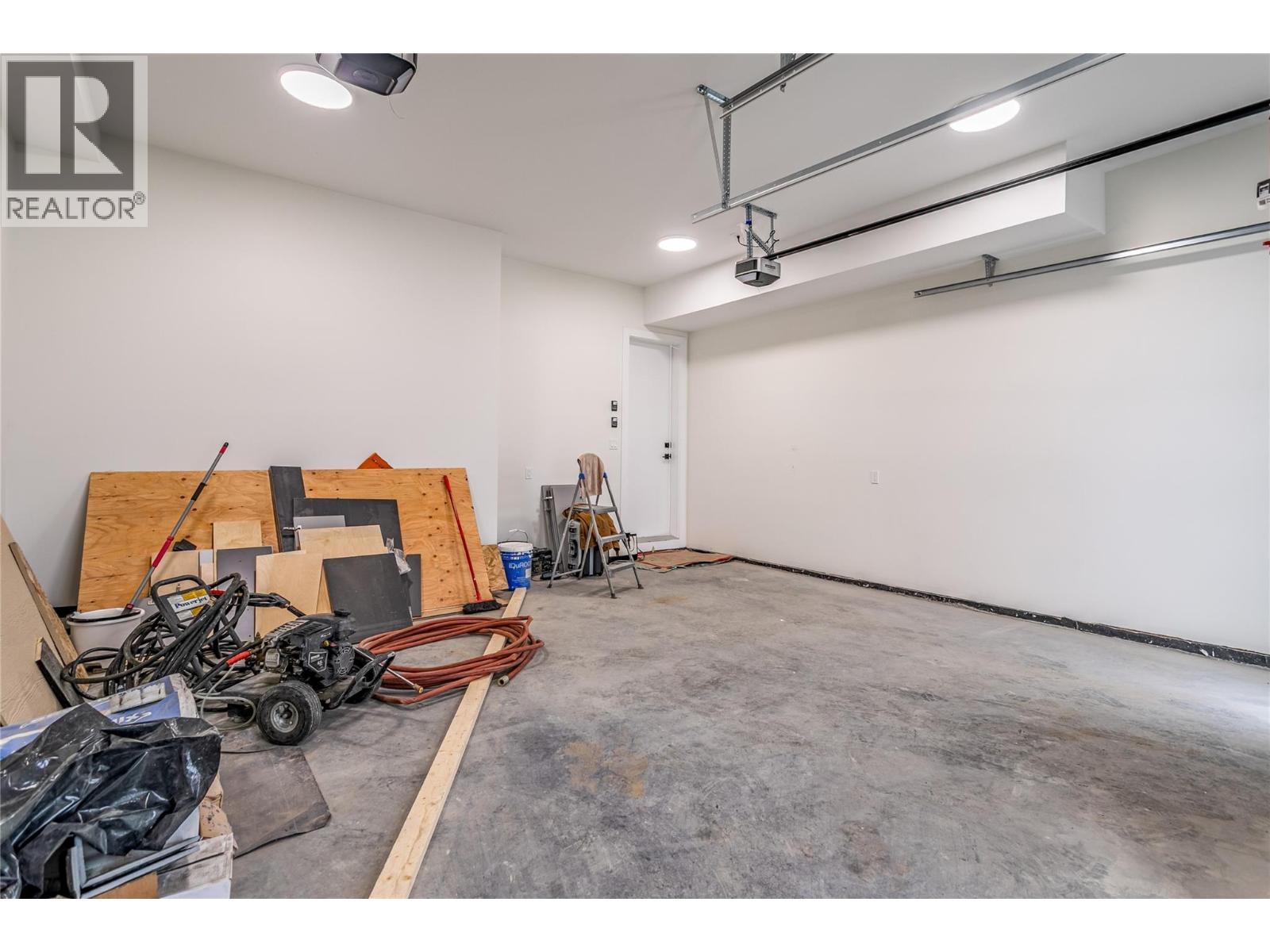1136 Hume Avenue - 53