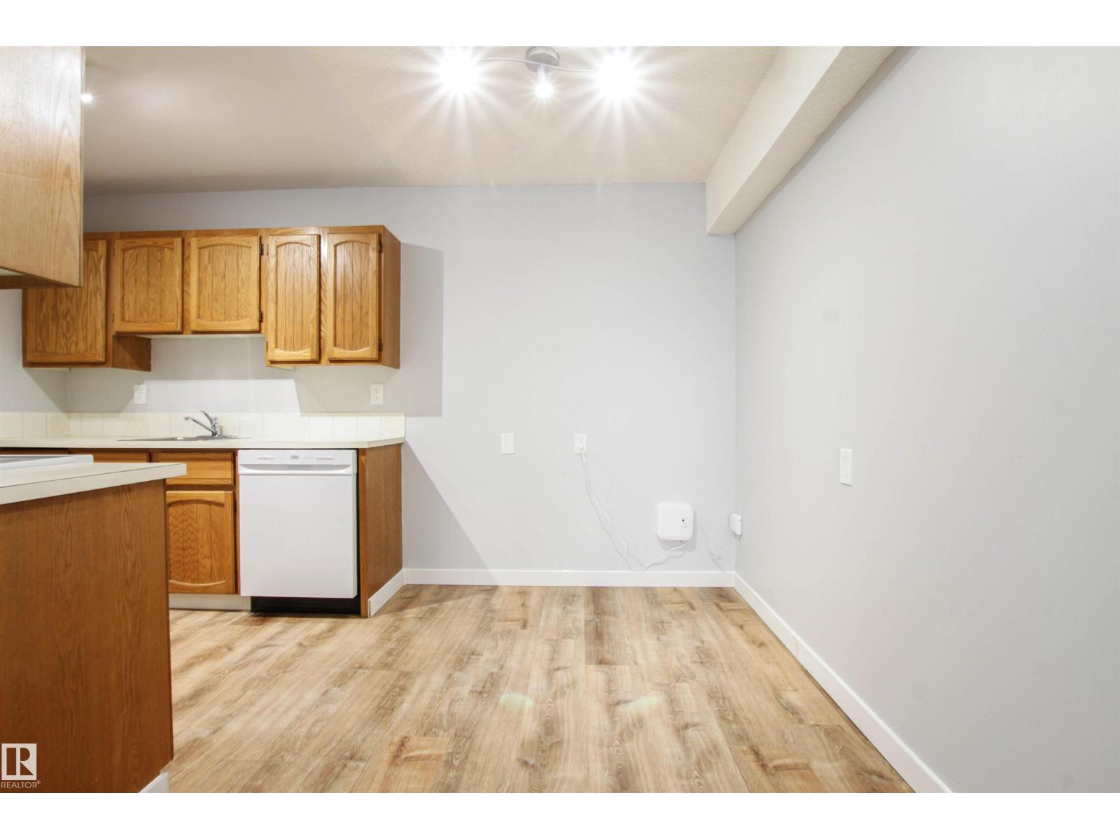 #108 3610 43 AV NW, Edmonton