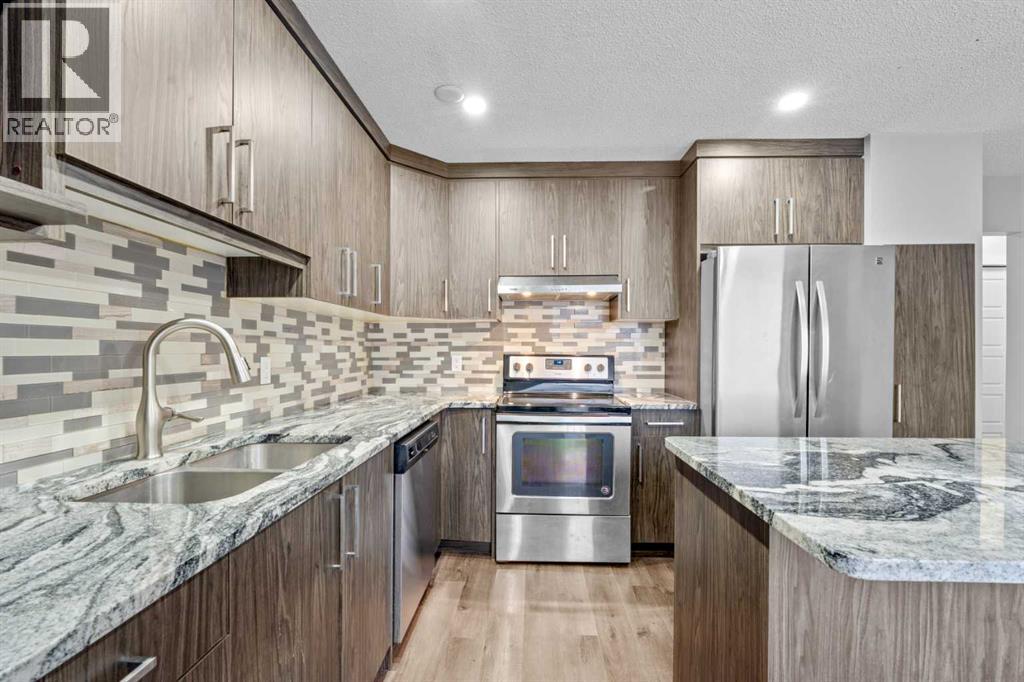 Single Family House Bi-level for Sale in  Doverview Crescent SE Dover Calgary 