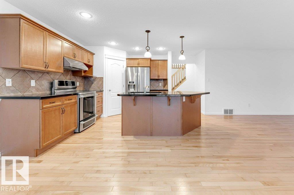 8723 178 AV NW NW, Edmonton