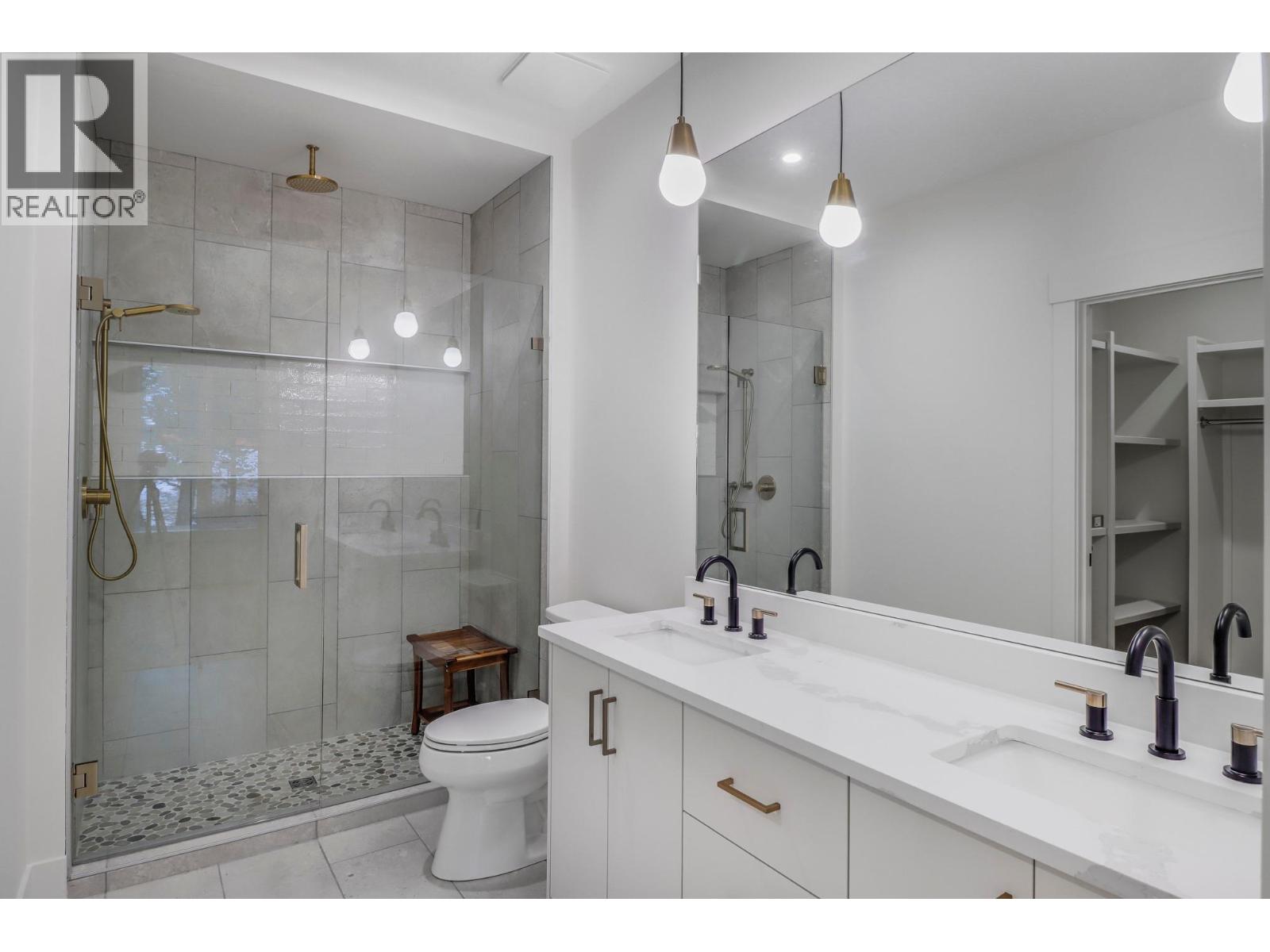 128 Shadow  Mountain Boulevard, Cranbrook