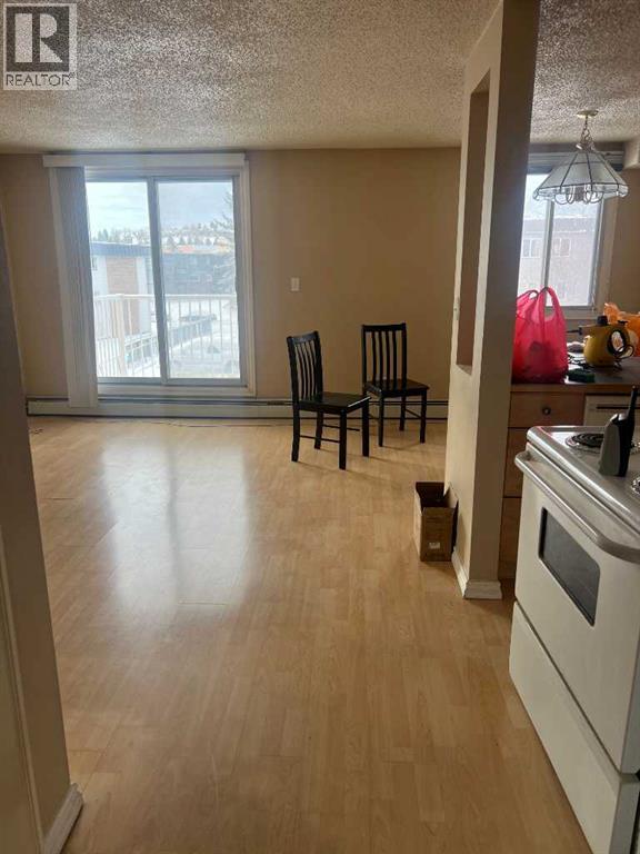 201, 6825 Centre Street NW, Calgary, Alberta