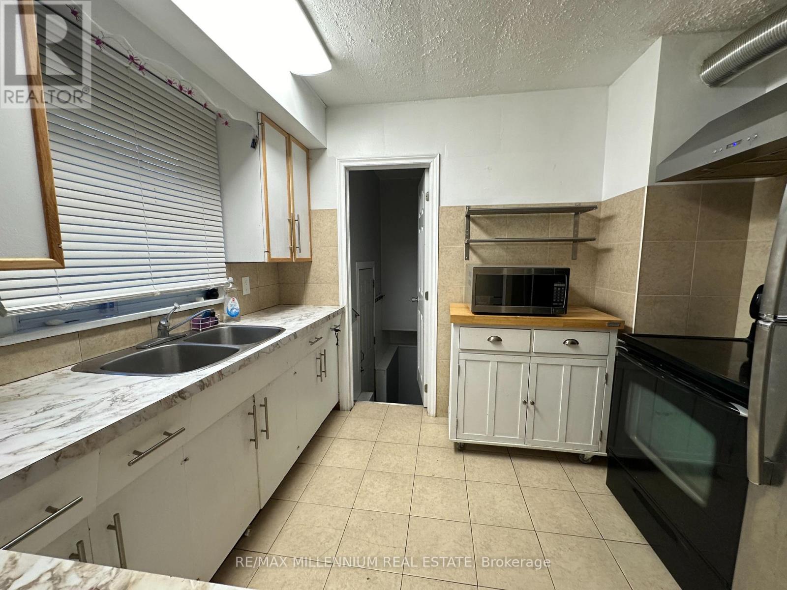 4680 SIXTH AVENUE - 10