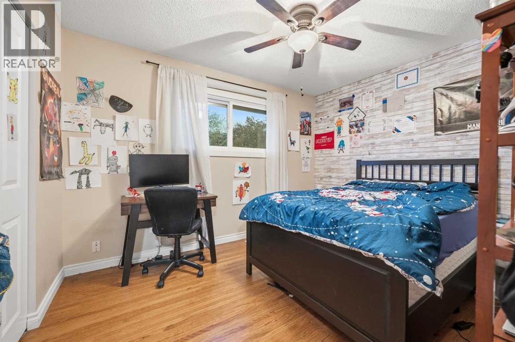 Single Family House Bi-level for Sale in  Murray Place NE Mayland Heights Calgary 