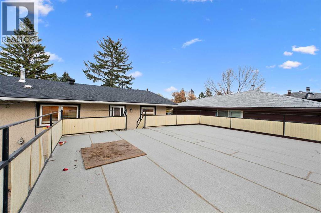 Single Family House Bi-level for Sale in  Murray Place NE Mayland Heights Calgary 