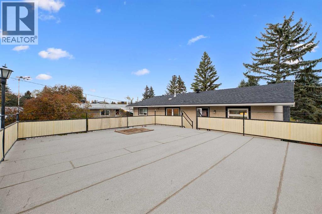 Single Family House Bi-level for Sale in  Murray Place NE Mayland Heights Calgary 