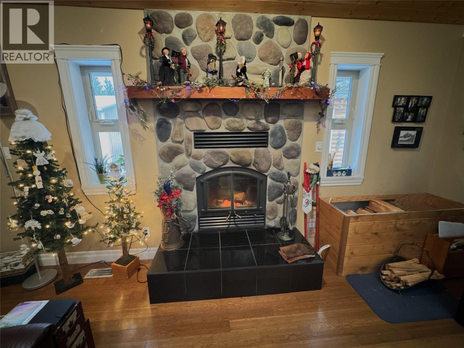 4492 Iron Mountain Road, Merritt