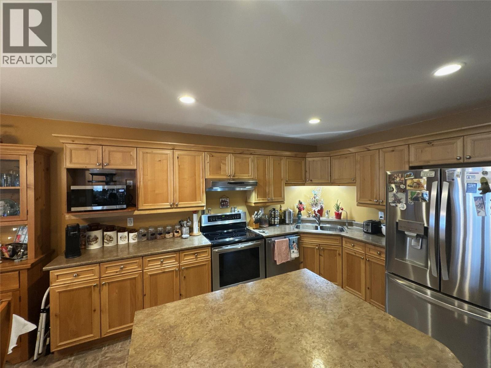 4492 Iron Mountain Road, Merritt