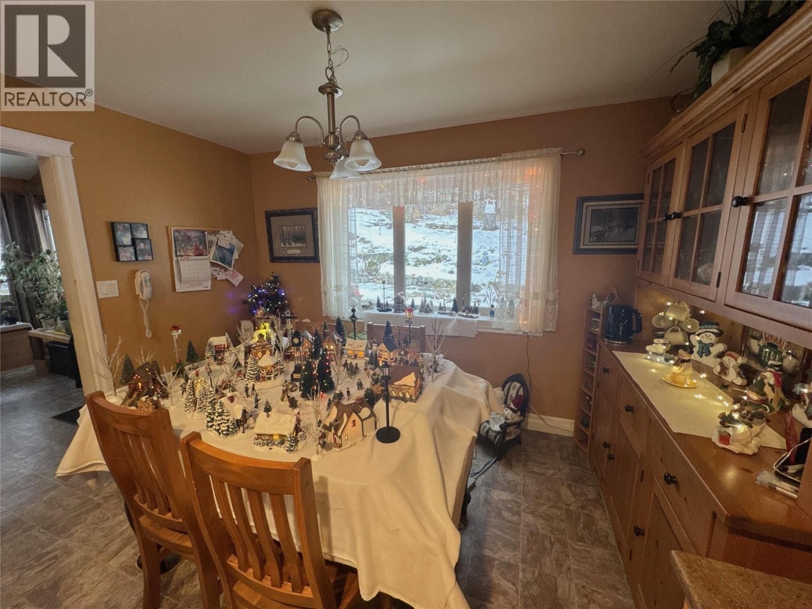 4492 Iron Mountain Road, Merritt