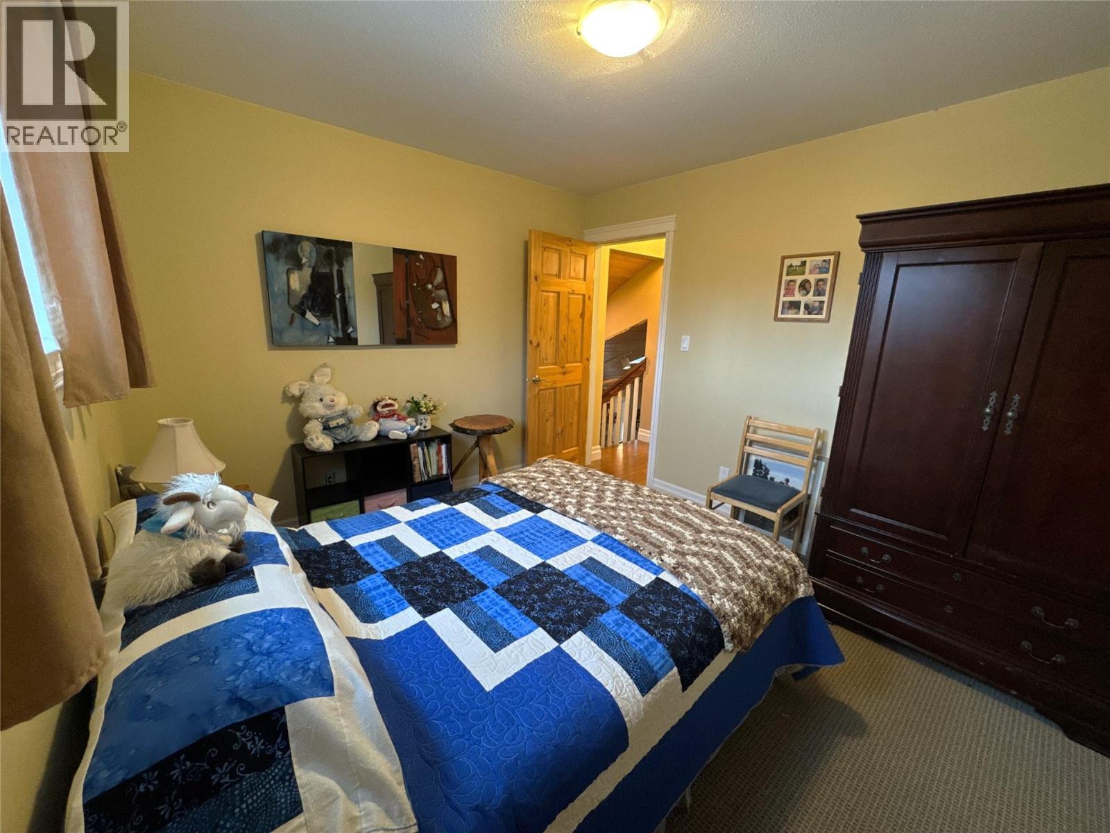 4492 Iron Mountain Road, Merritt