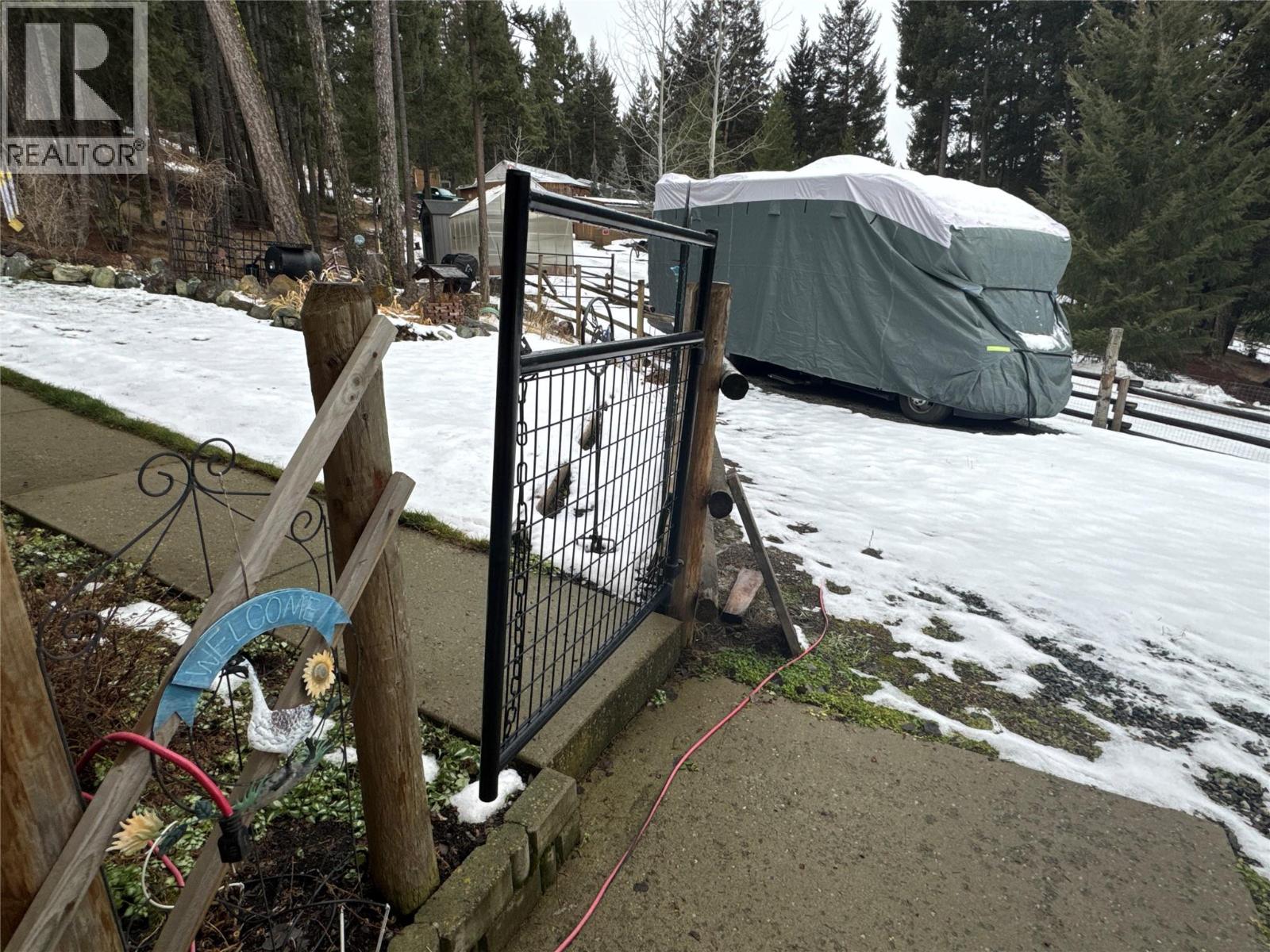 4492 Iron Mountain Road, Merritt