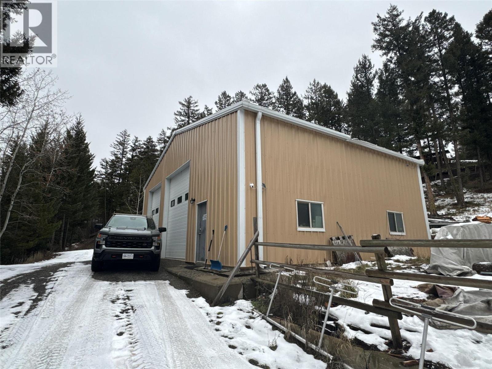 4492 Iron Mountain Road, Merritt