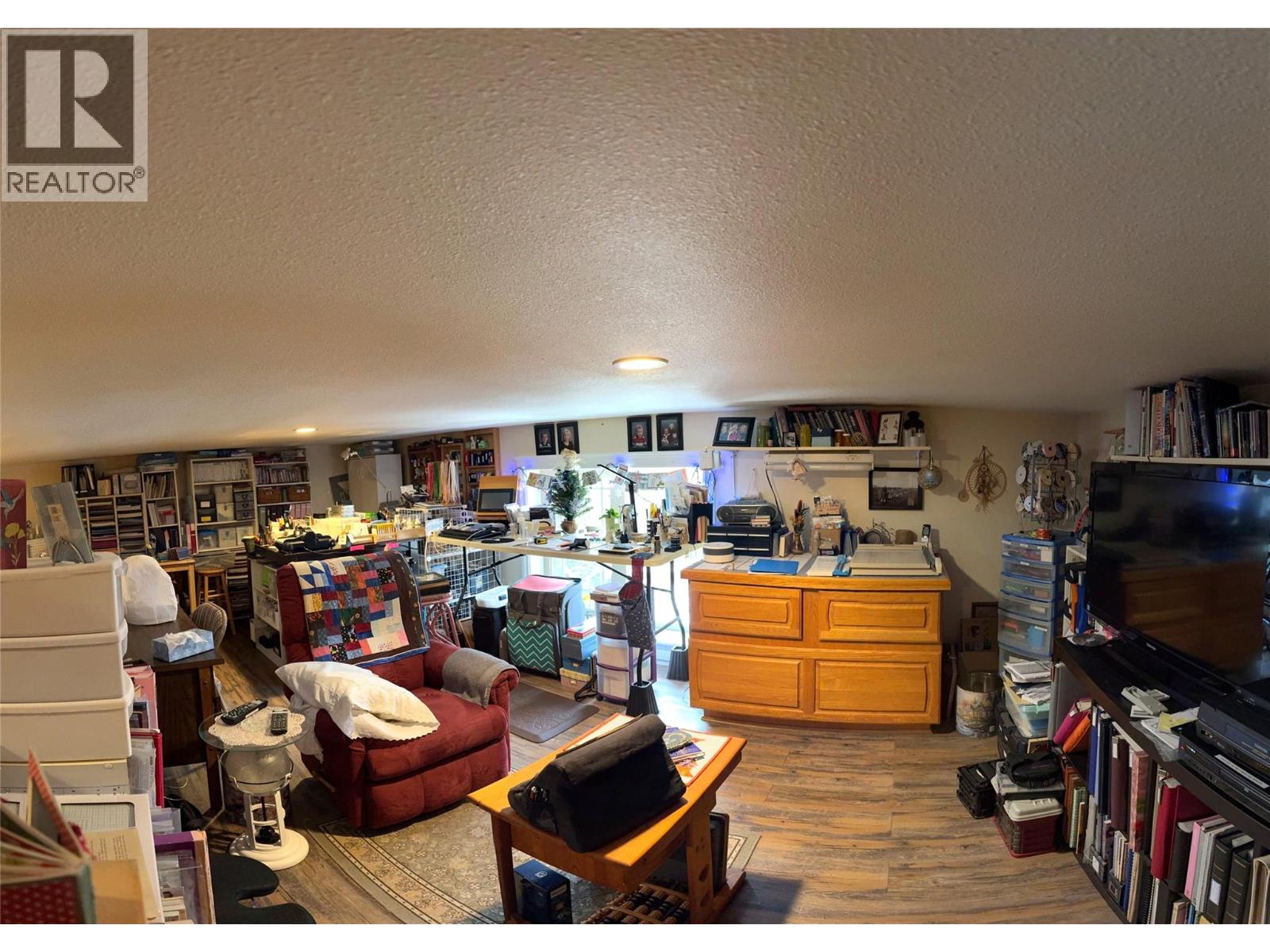 4492 Iron Mountain Road, Merritt