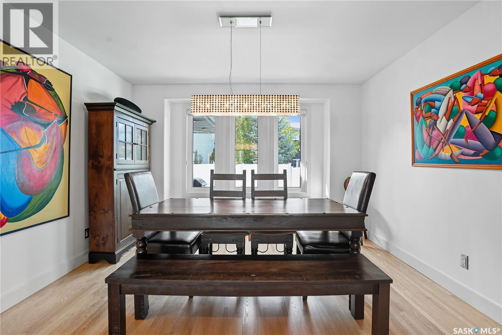 Single Family House 2 Level for Sale in  Leslie PLACE Regina 