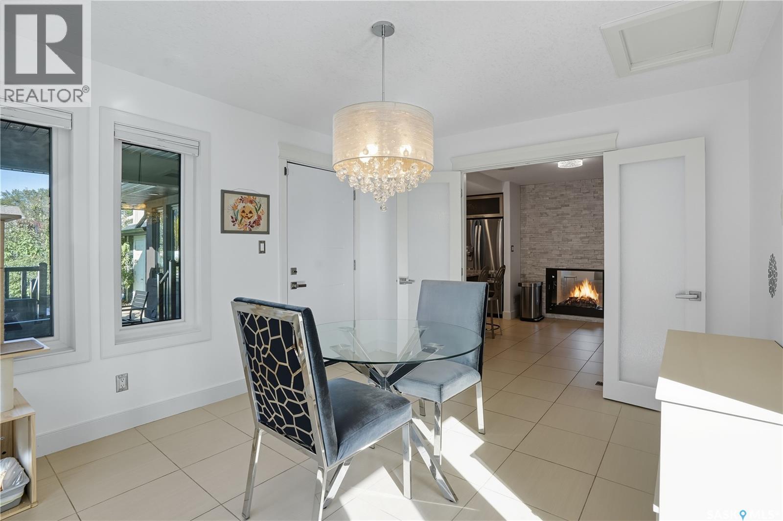 Single Family House 2 Level for Sale in  Leslie PLACE Regina 