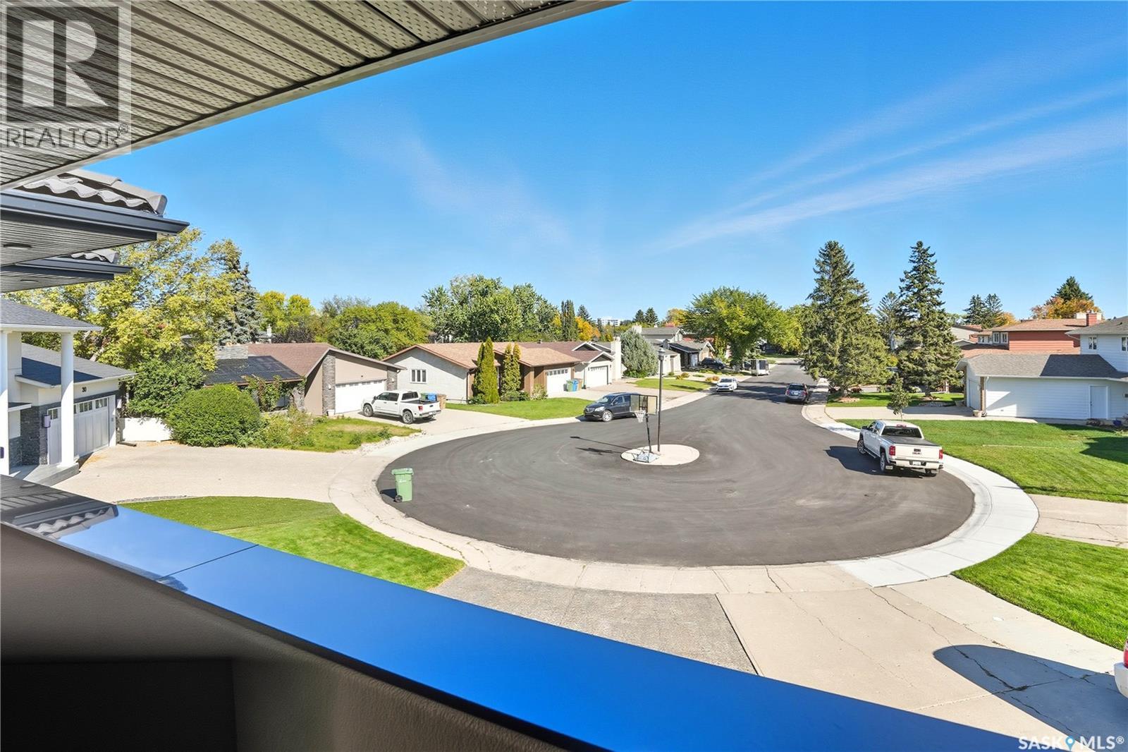 Single Family House 2 Level for Sale in  Leslie PLACE Regina 