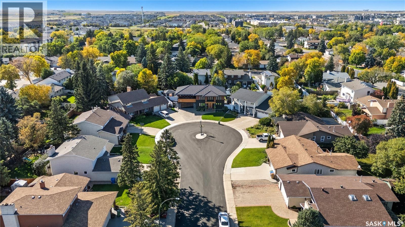 Single Family House 2 Level for Sale in  Leslie PLACE Regina 