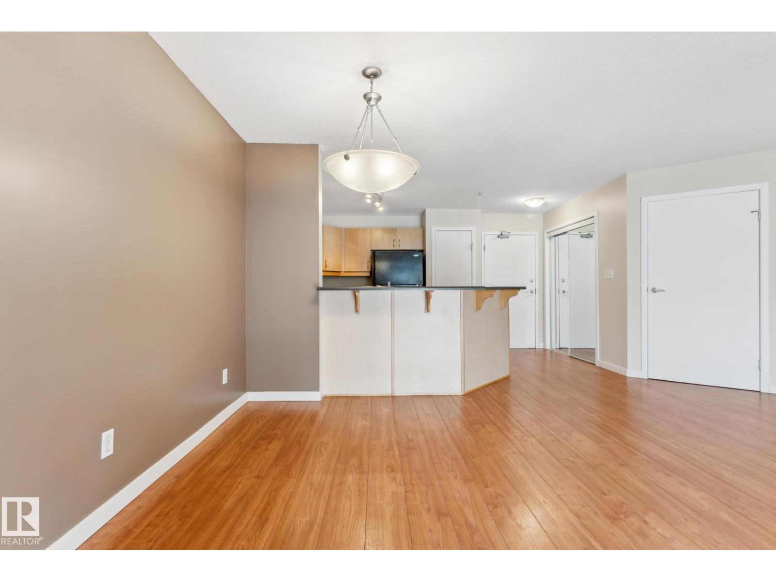 #223 4312 139 AV NW, Edmonton