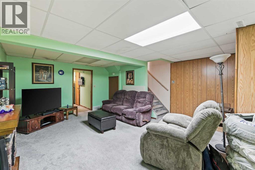 115 Castlegreen Close NE, Calgary, Alberta