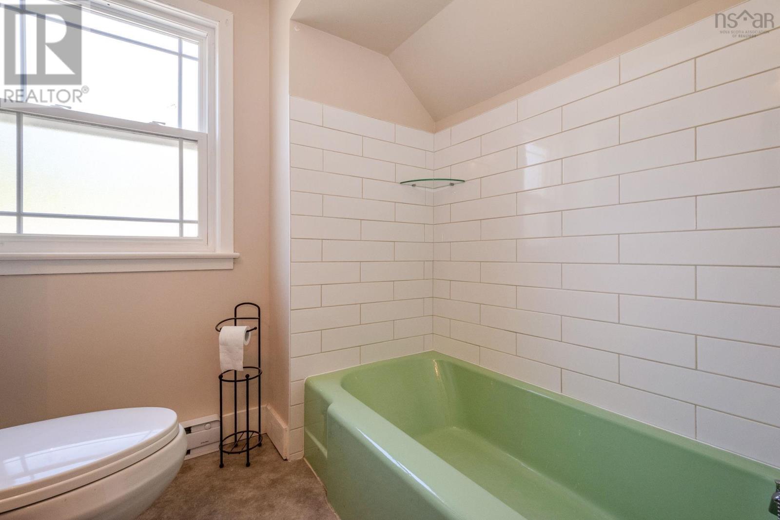 Property 14 of 39 of 419 Main Street