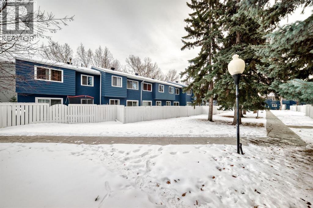 Single Family House for Sale in    Avenue SE Acadia Calgary 