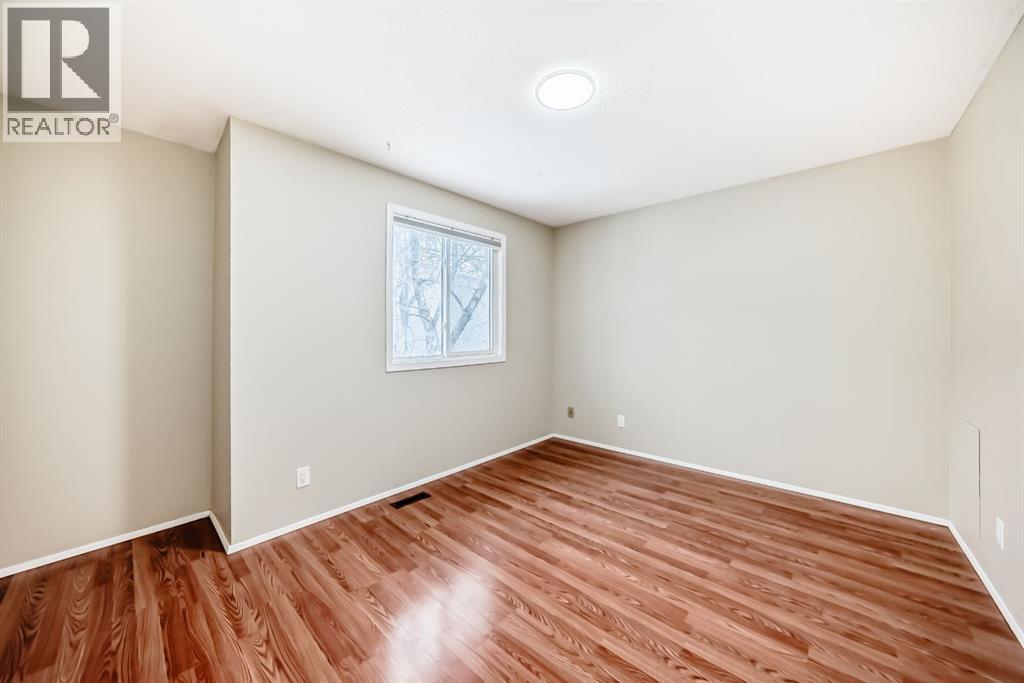 Single Family House for Sale in    Avenue SE Acadia Calgary 