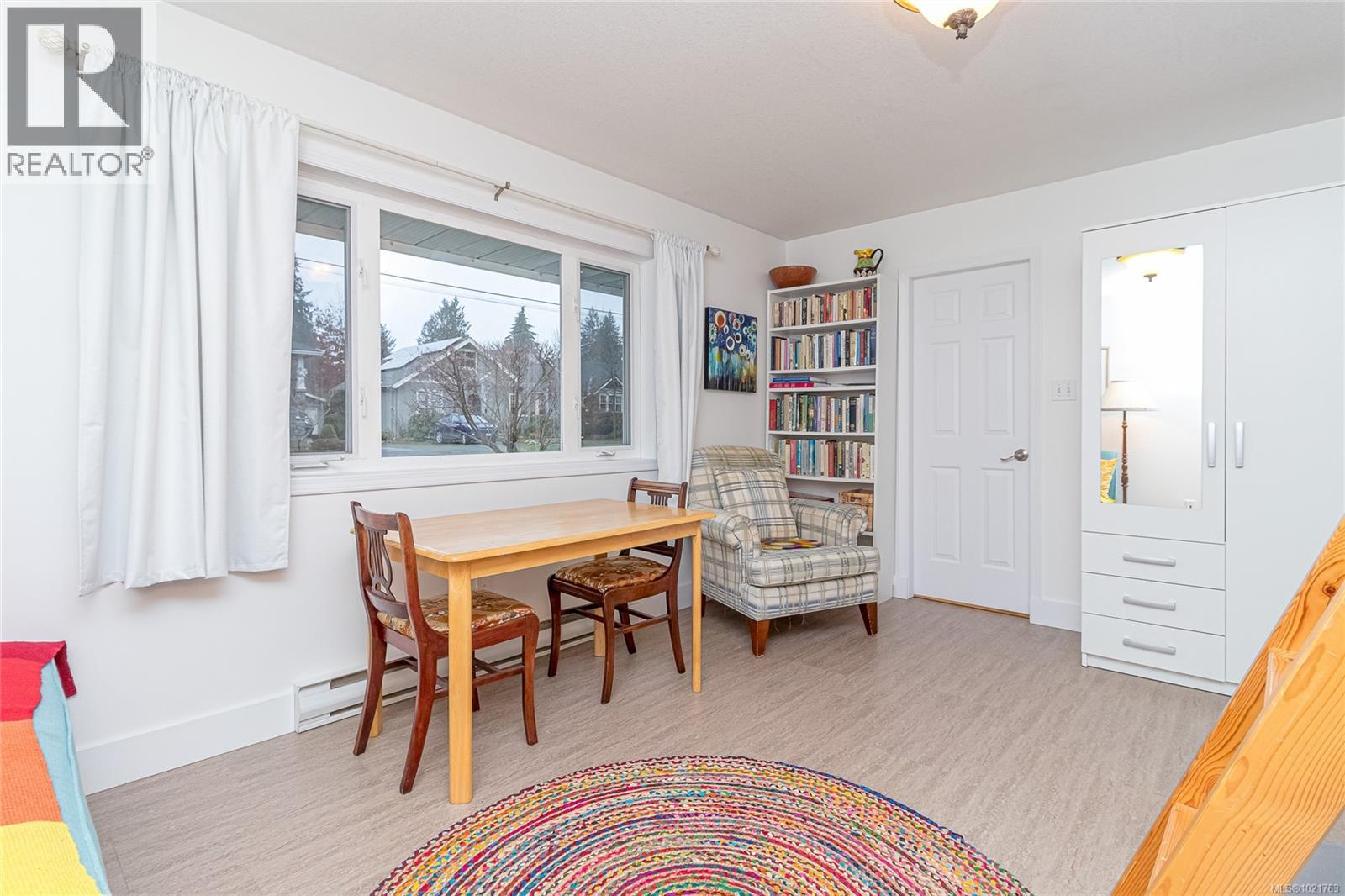 1014 Holmes St, Duncan