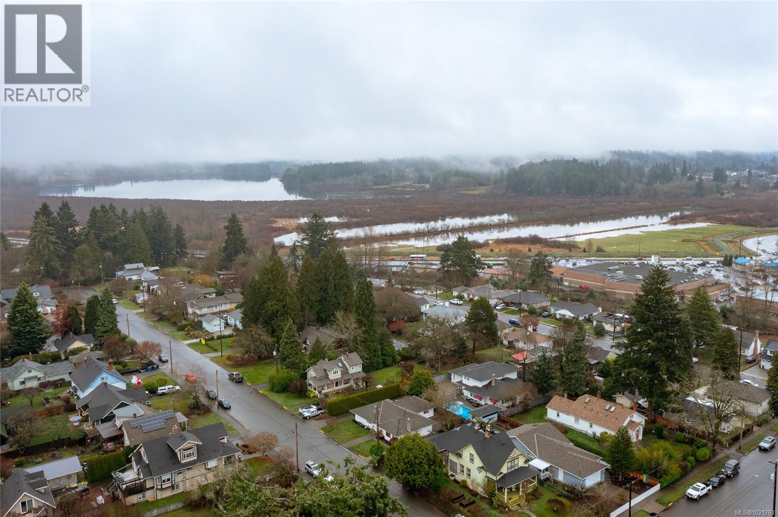 1014 Holmes St, Duncan