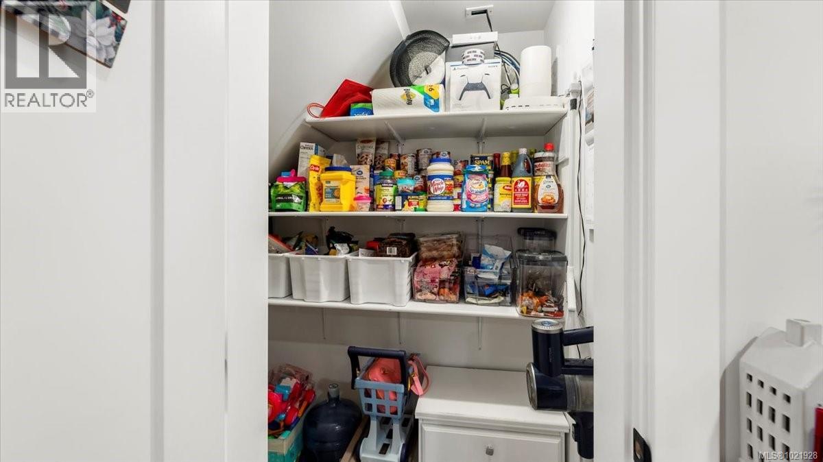 1021 Tillicum Rd, Esquimalt