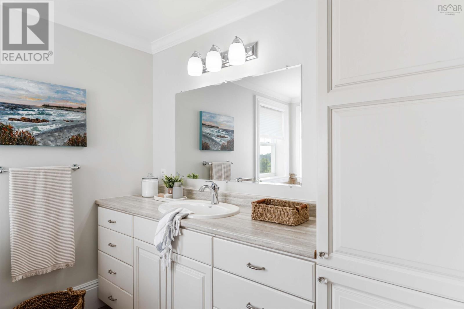 Property 6 of 50 of 7770 Highway 221