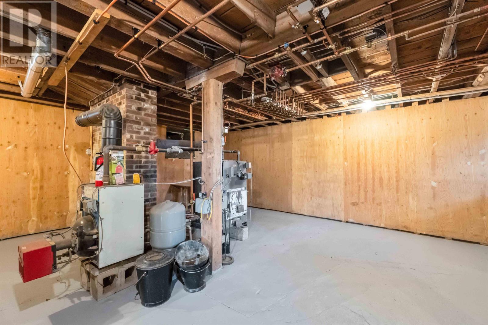 Property 28 of 50 of 7770 Highway 221