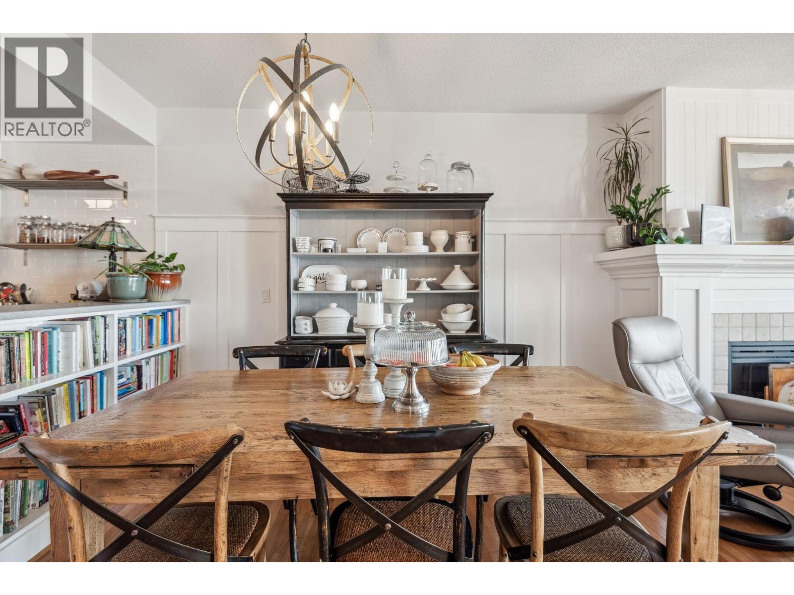 #210-1120 TSATSU SHORES Drive, Tsawwassen